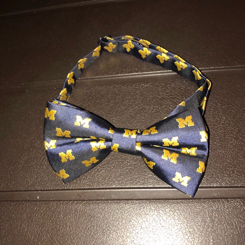 Michigan bow tie